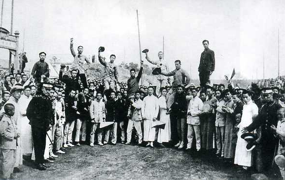 传承五四 与国进步