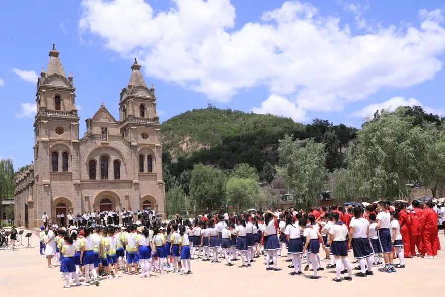 百把小提琴献礼百年华诞