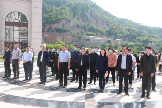 《奋斗百年路 建功新时代——喜迎党的二十大胜利...