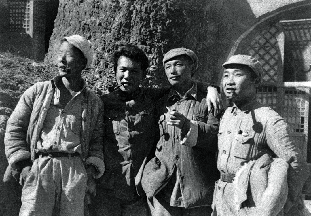 《华君武忆延安》系列故事之四小菜园